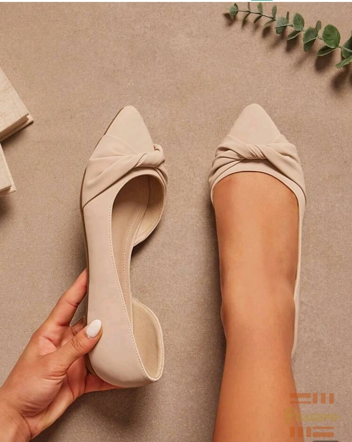 Size 11 shein female flat shoe1