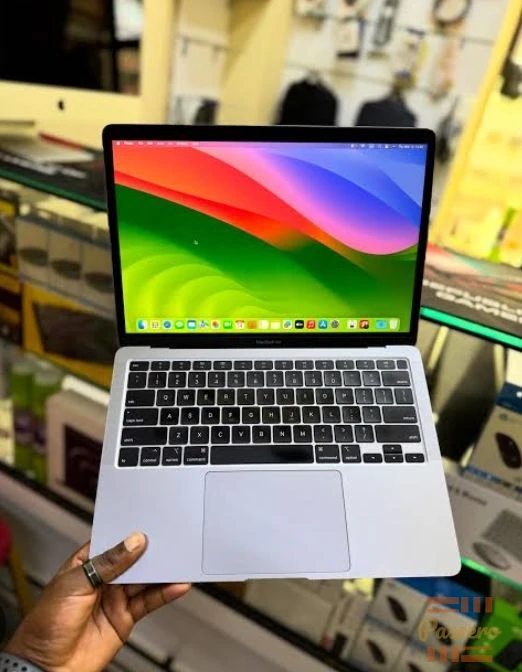 MacBook Pro 13" Retina 2019 - i5, 16GB RAM, 512GB SSD2
