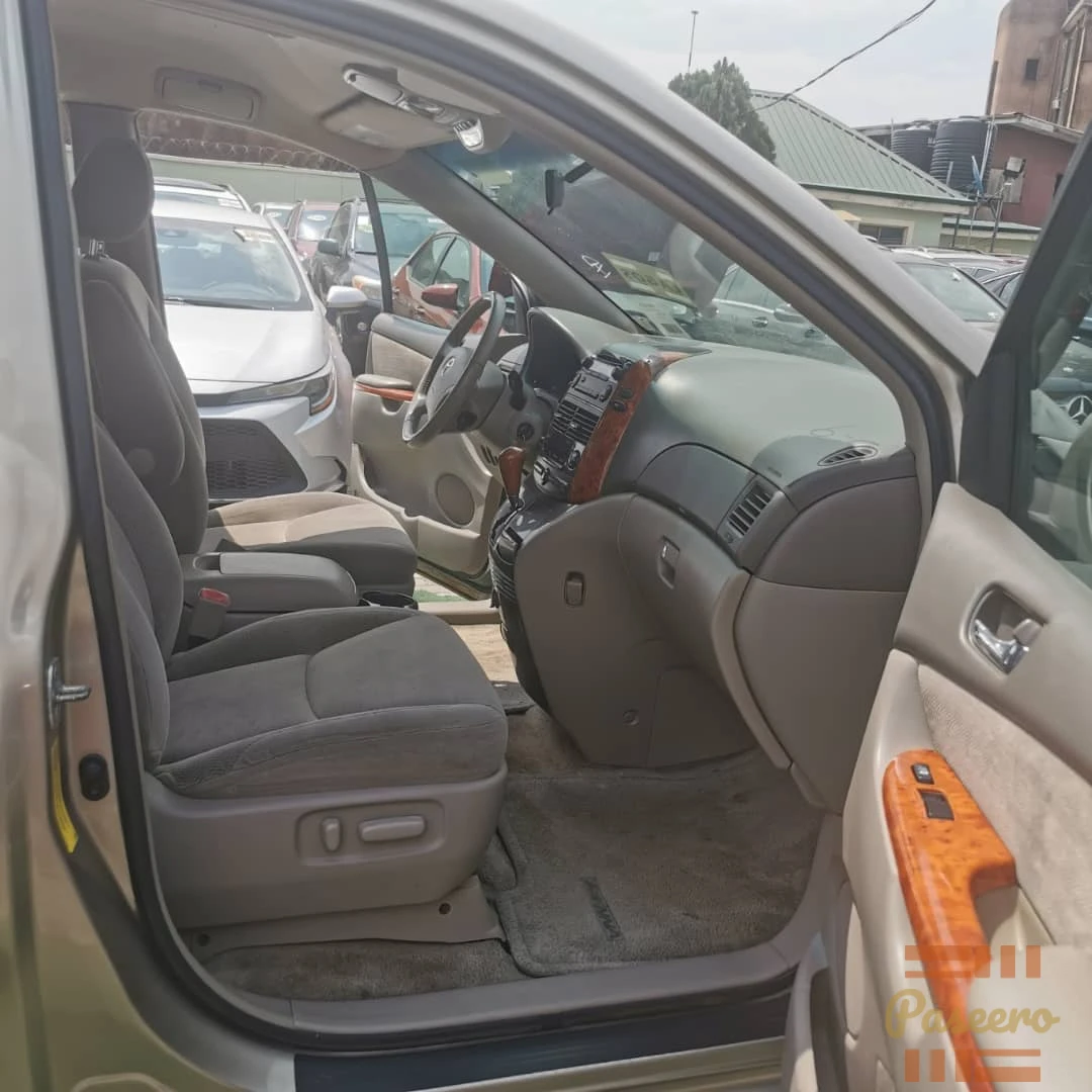 Toyota Sienna4