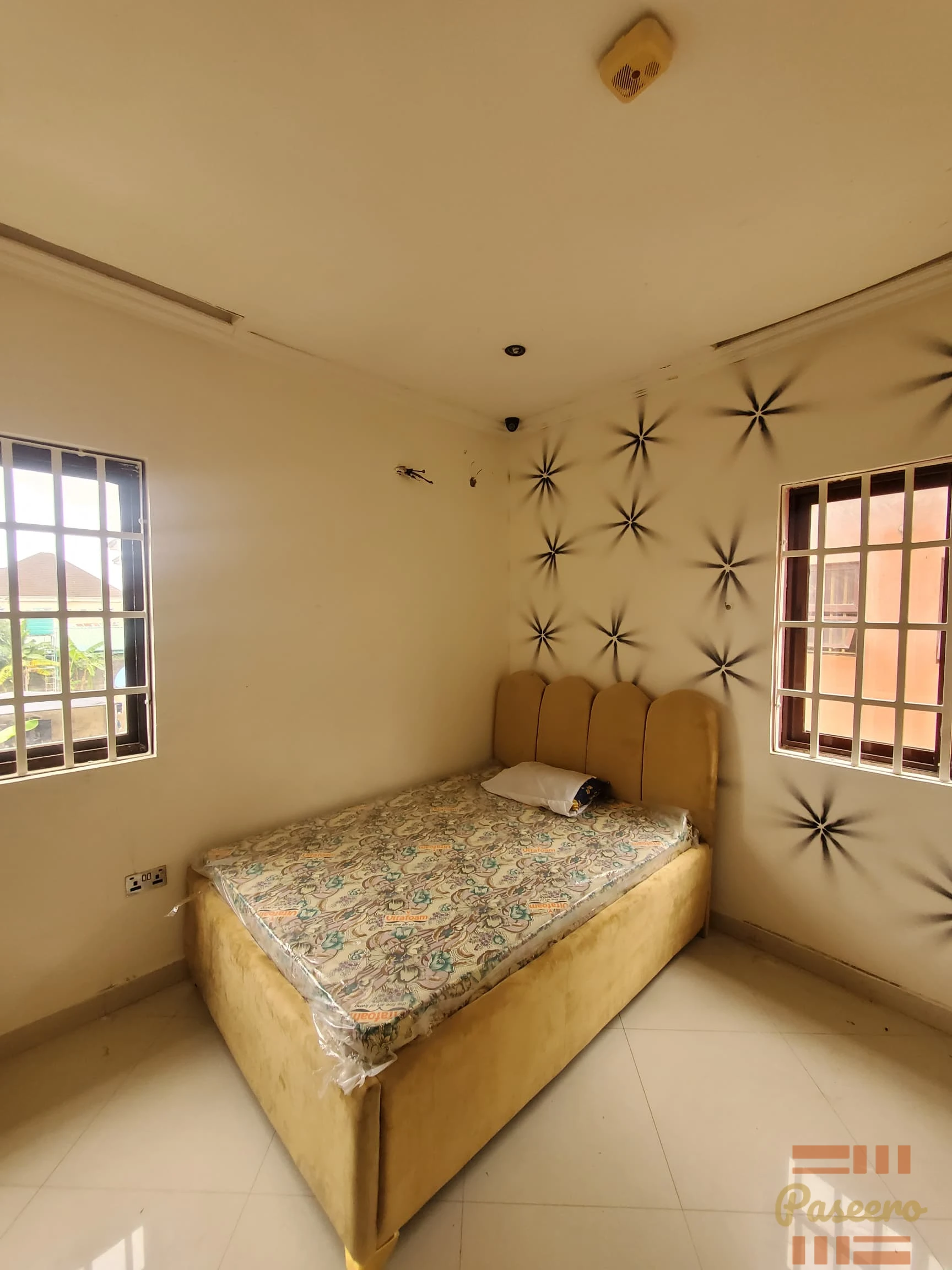 Fairly used bedframe1