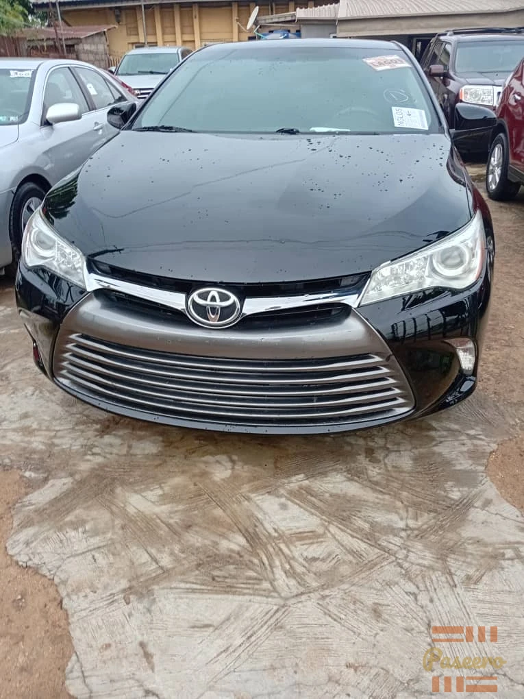 Toyota 2016 SE