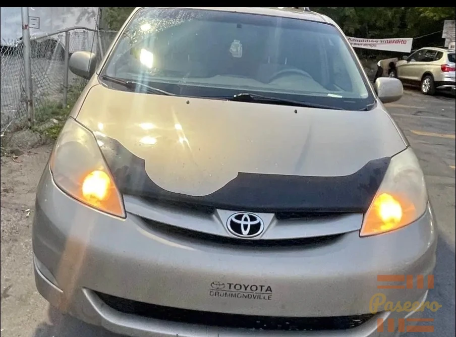 Toyota Sienna2