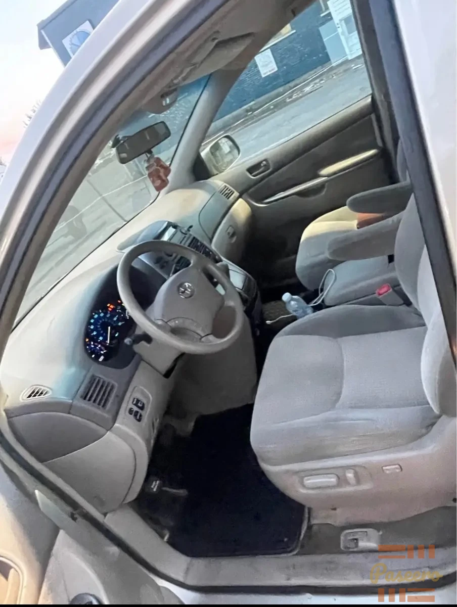 Toyota Sienna5