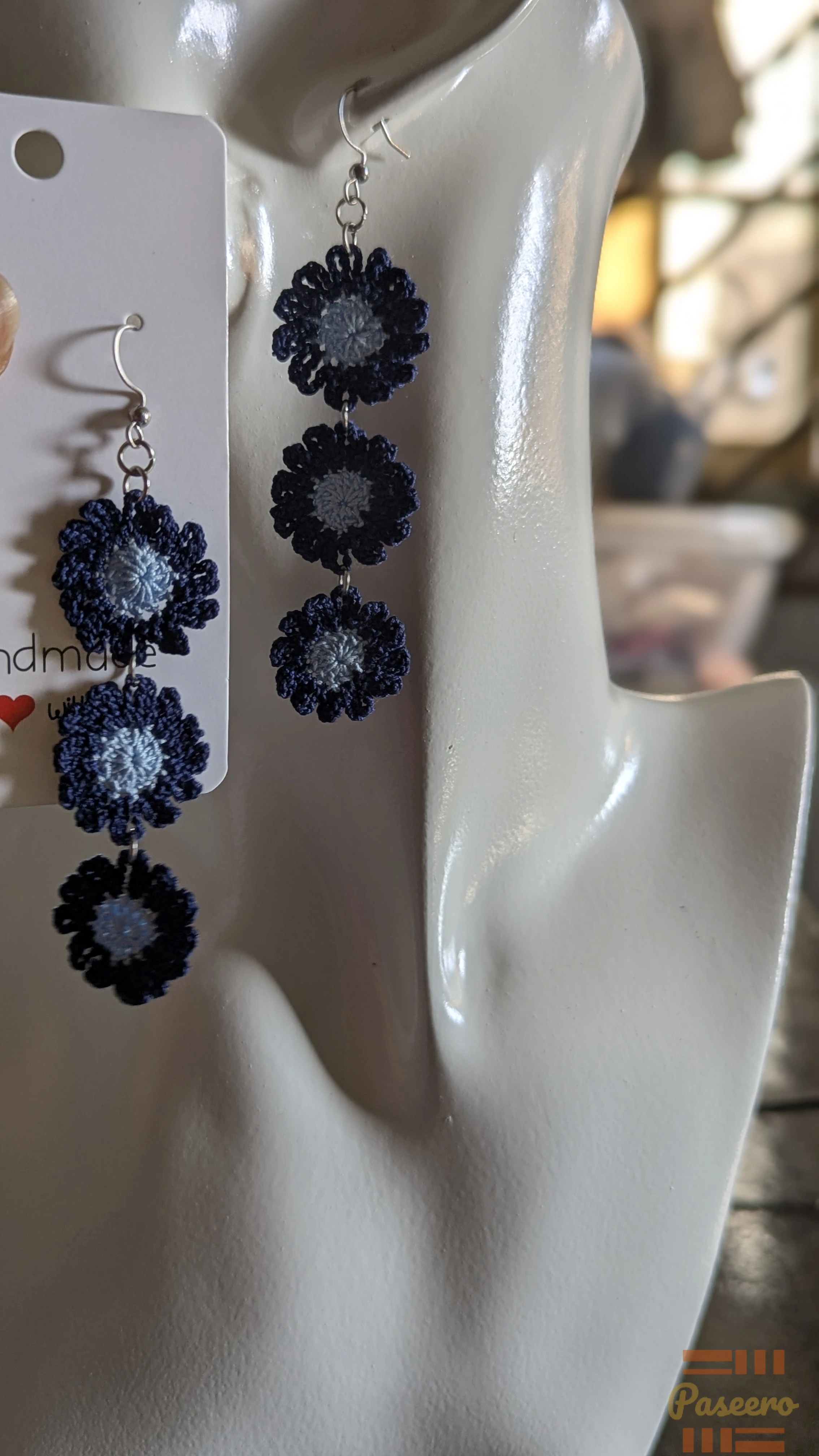 Daisy crochet earring