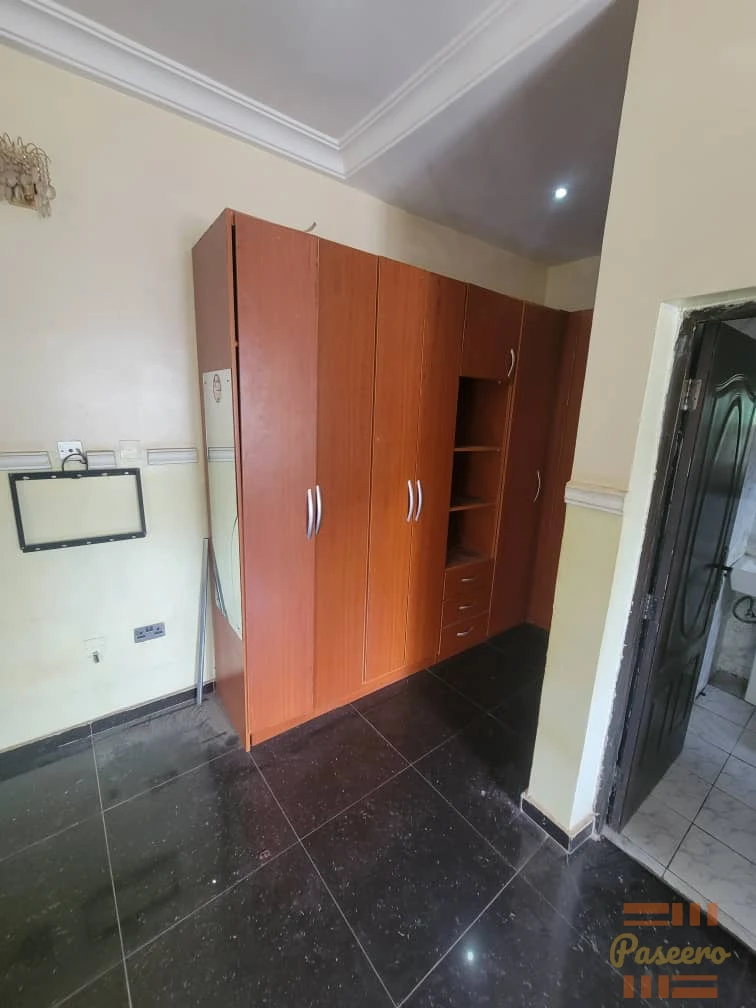 4 bedroom detached Bungalow