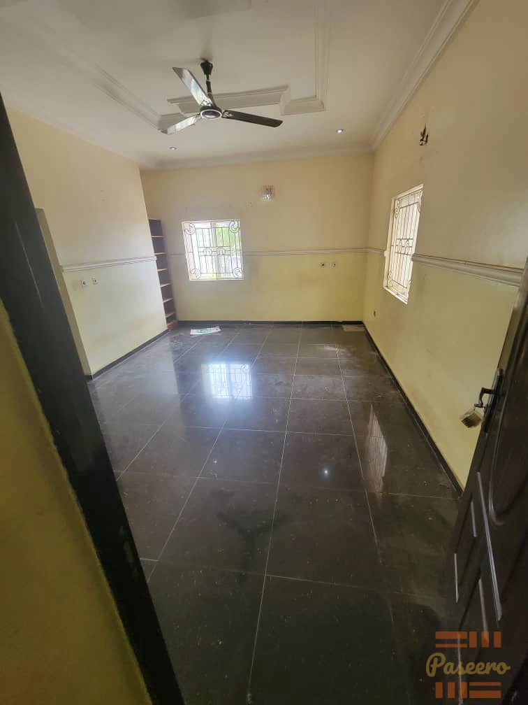 4 bedroom detached Bungalow7
