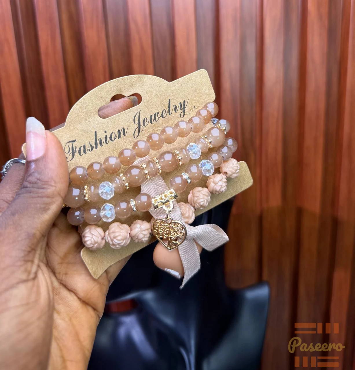 Hand Bead13