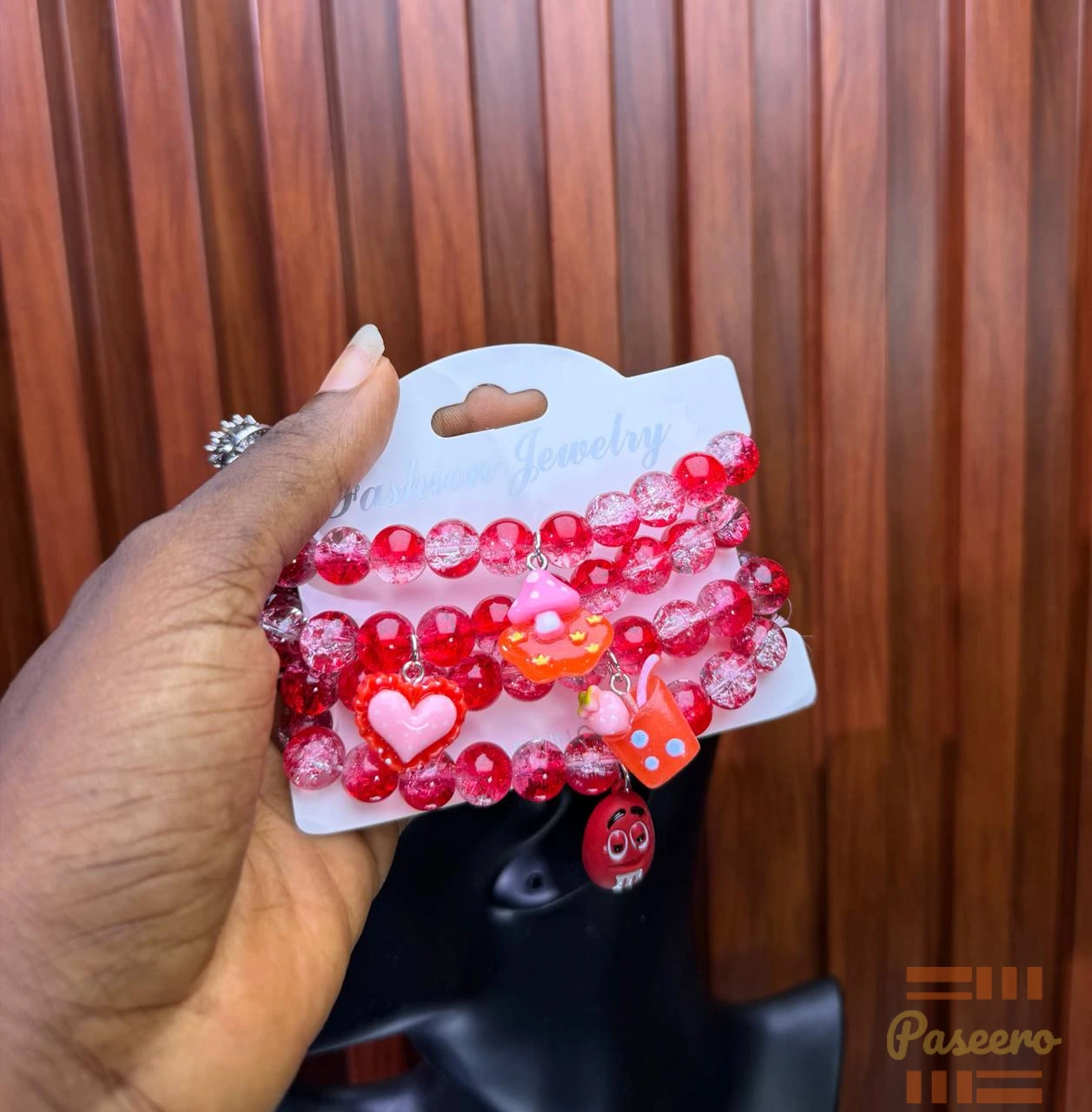Hand Bead3