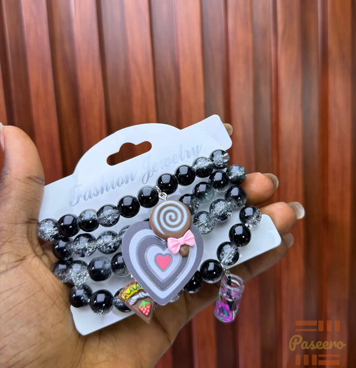 Hand Bead14
