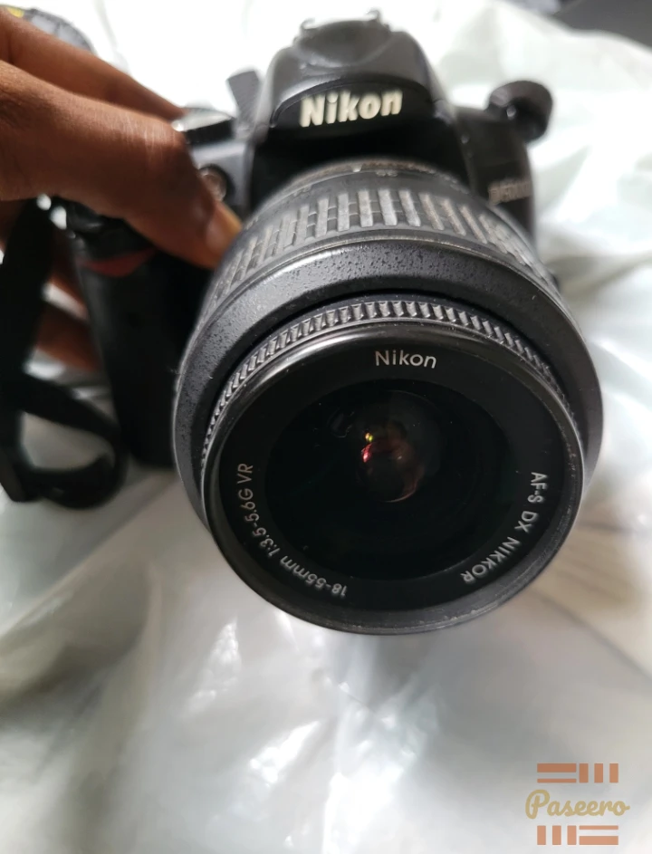 Nikon D5000 Camera