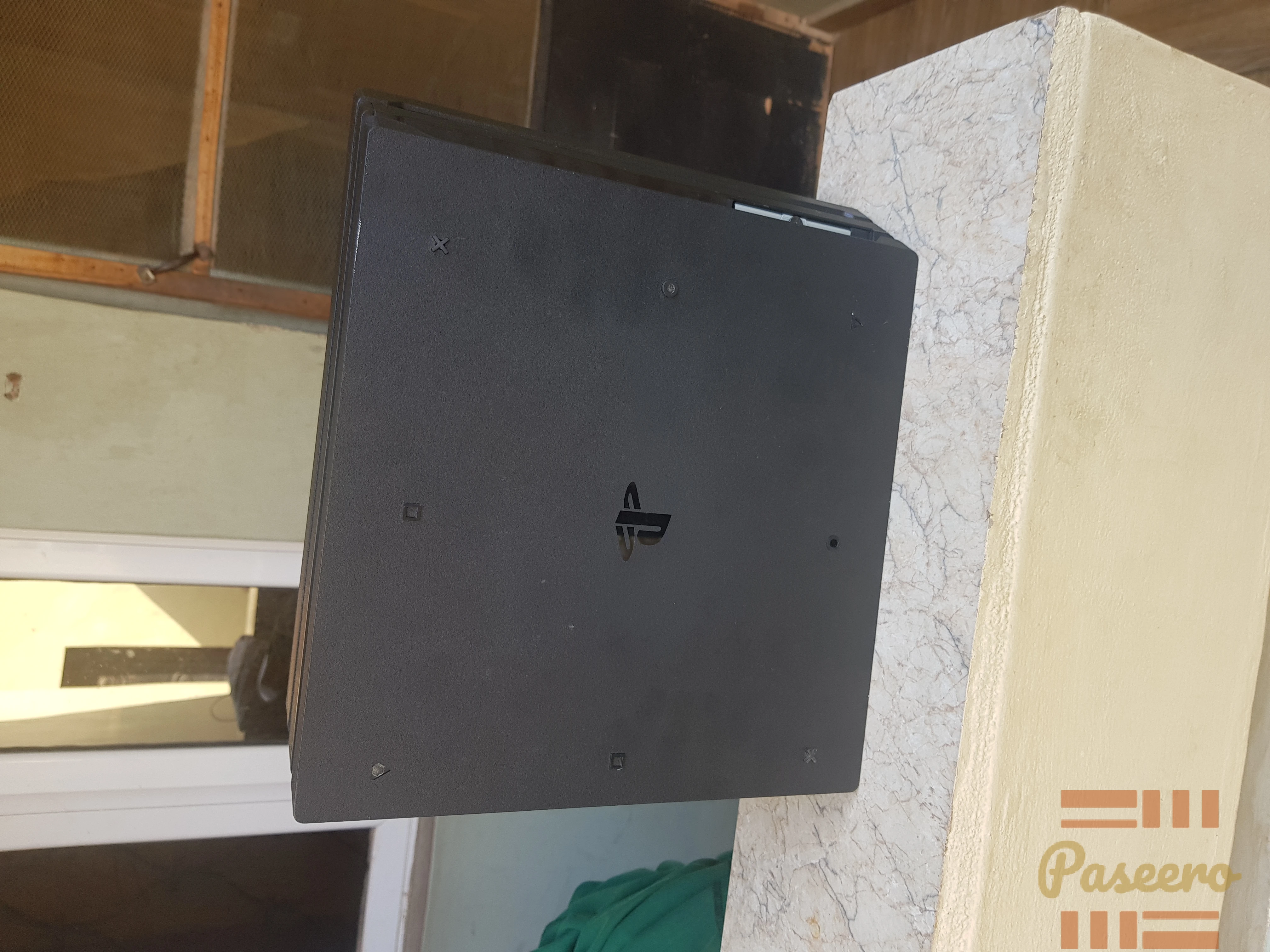 Used playstation 4 pro1