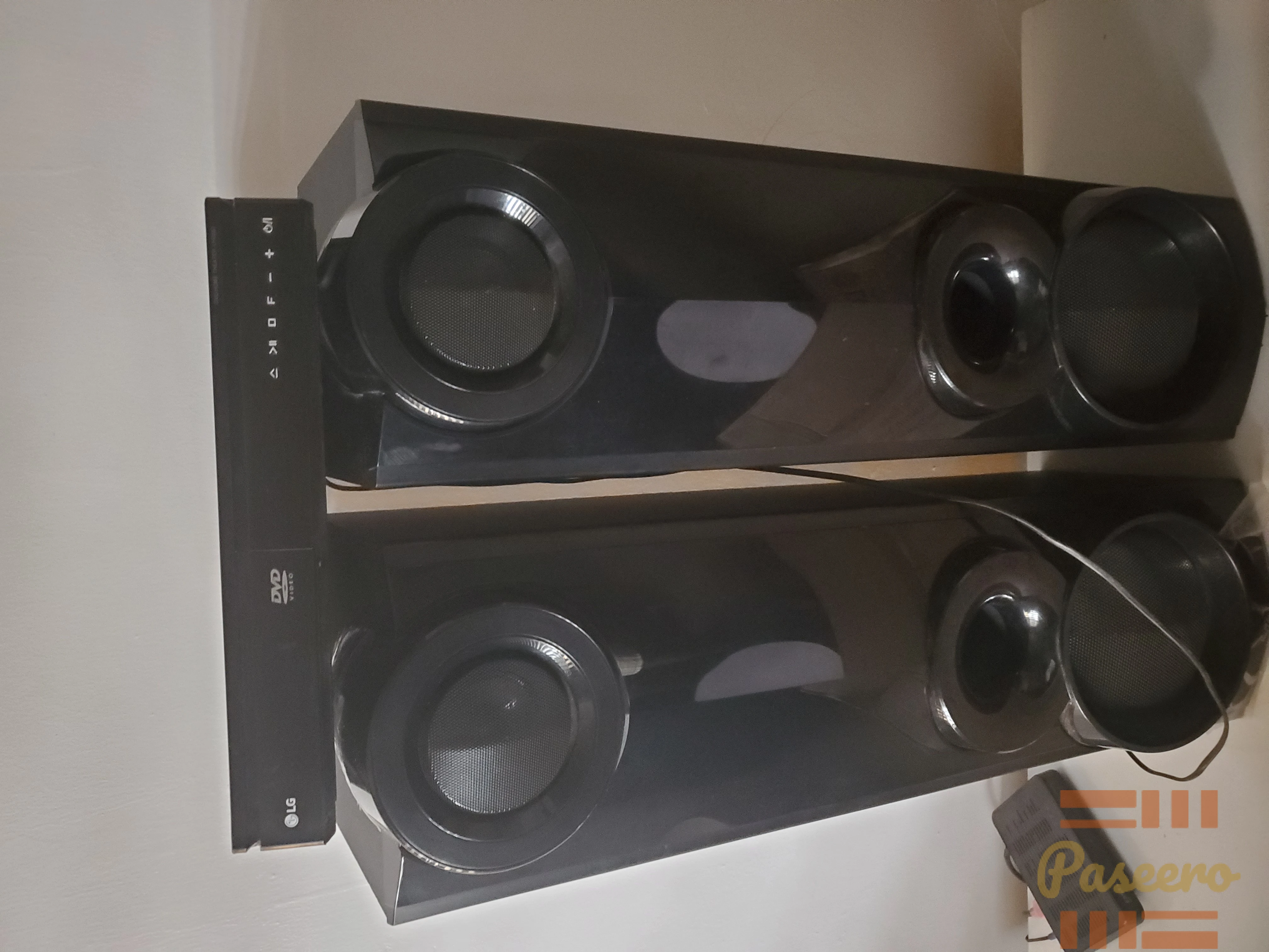 LG powerful bass with built in subwoofers