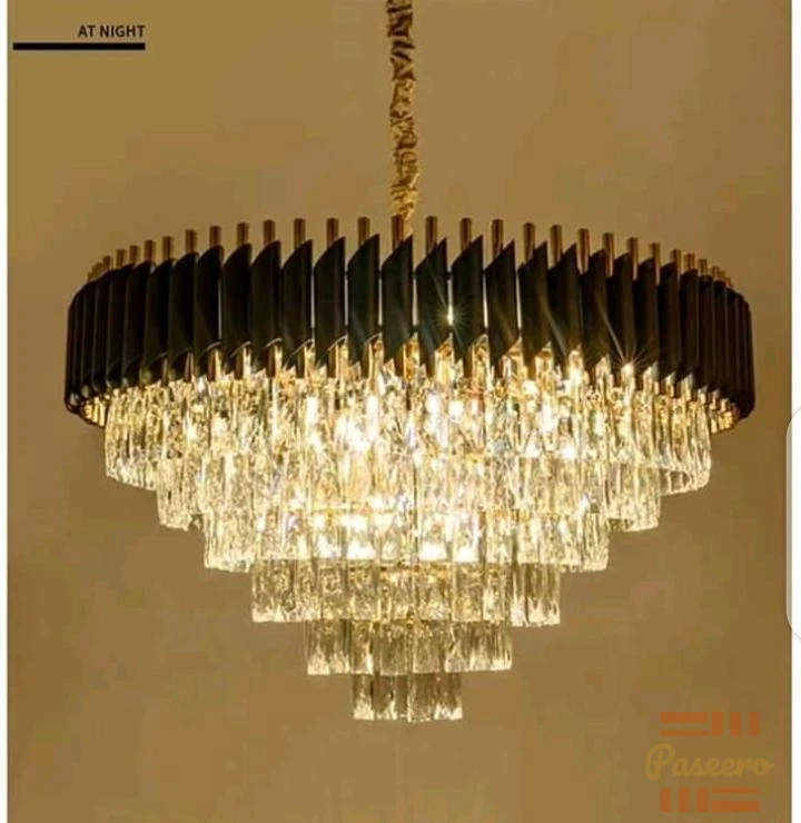 Channdlliers lights is a decorative branching celling fixture multiple lamp