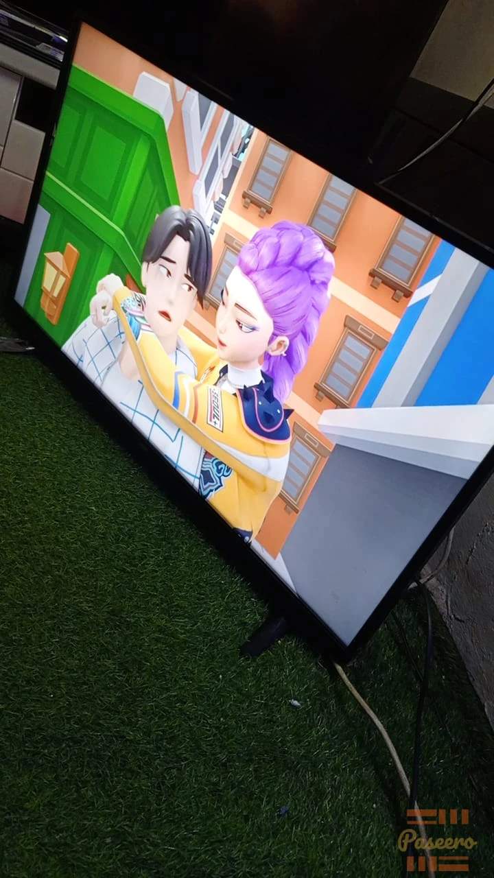 40 inches Original Bush 4K Smart TV6