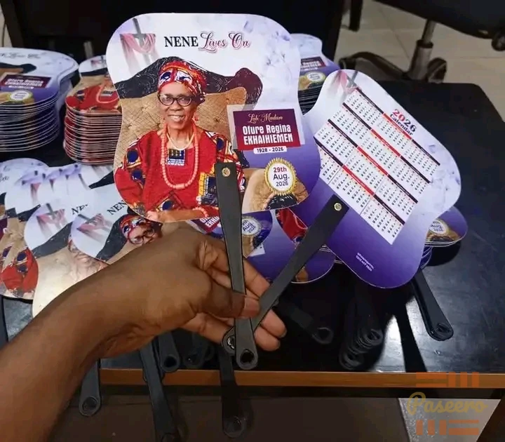 PVC HAND FAN3