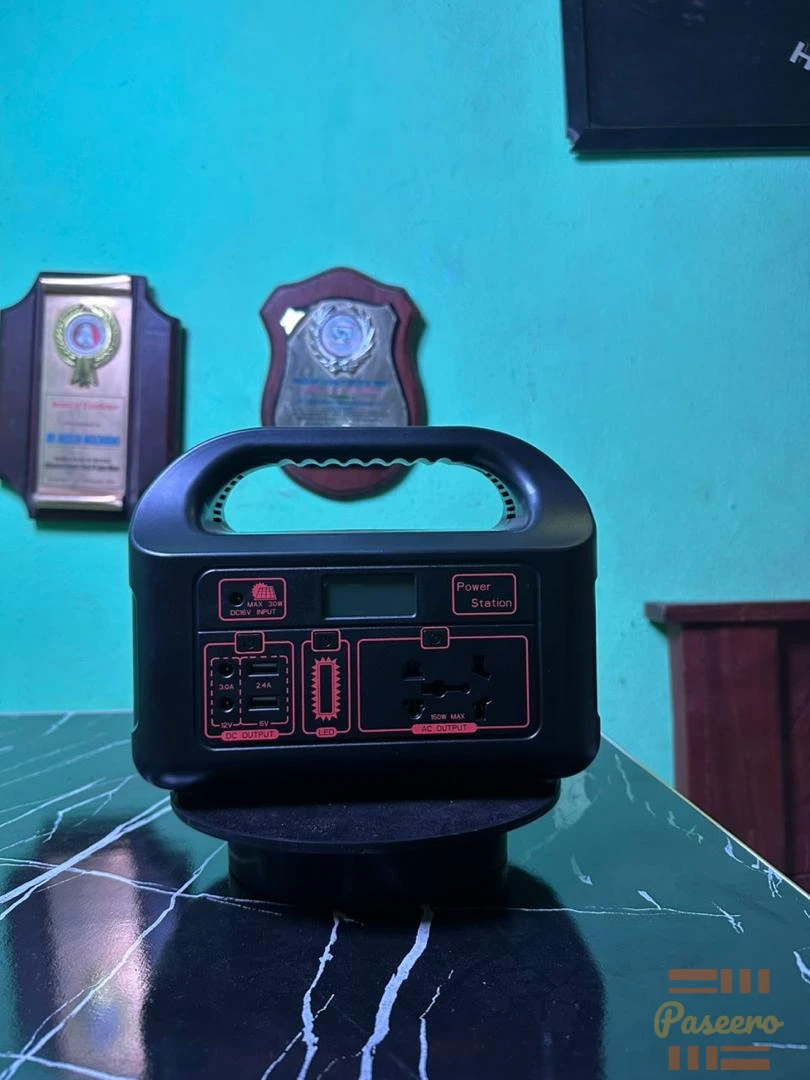 150 watts Solar Generator