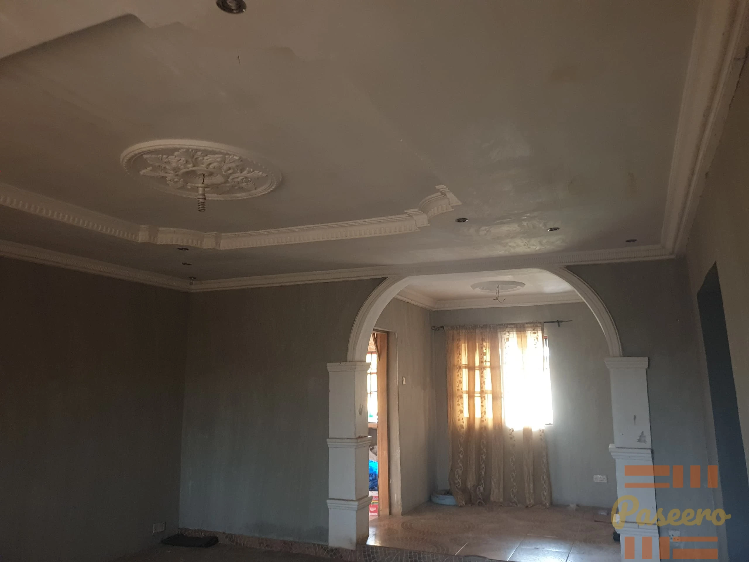 Twin 3 bedroom flat for sale with an uncompleted mini duplex at the back12