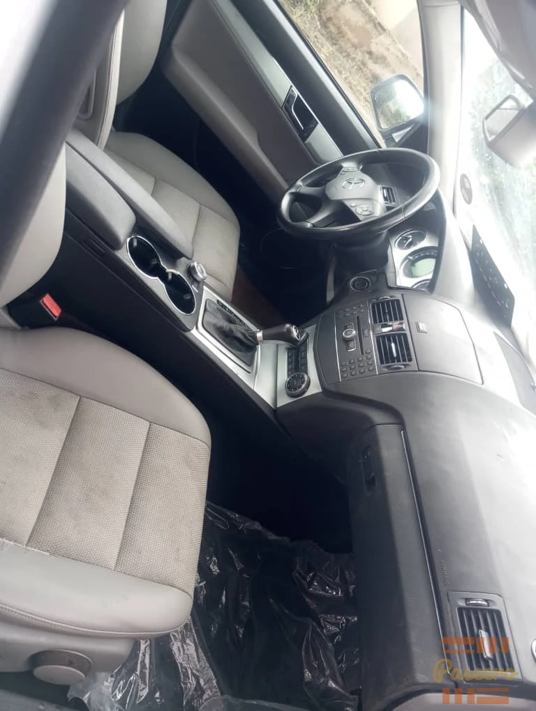 Mercedes Benz C180 toks, in perfect condition,sept 2026 entry 8.5million.4