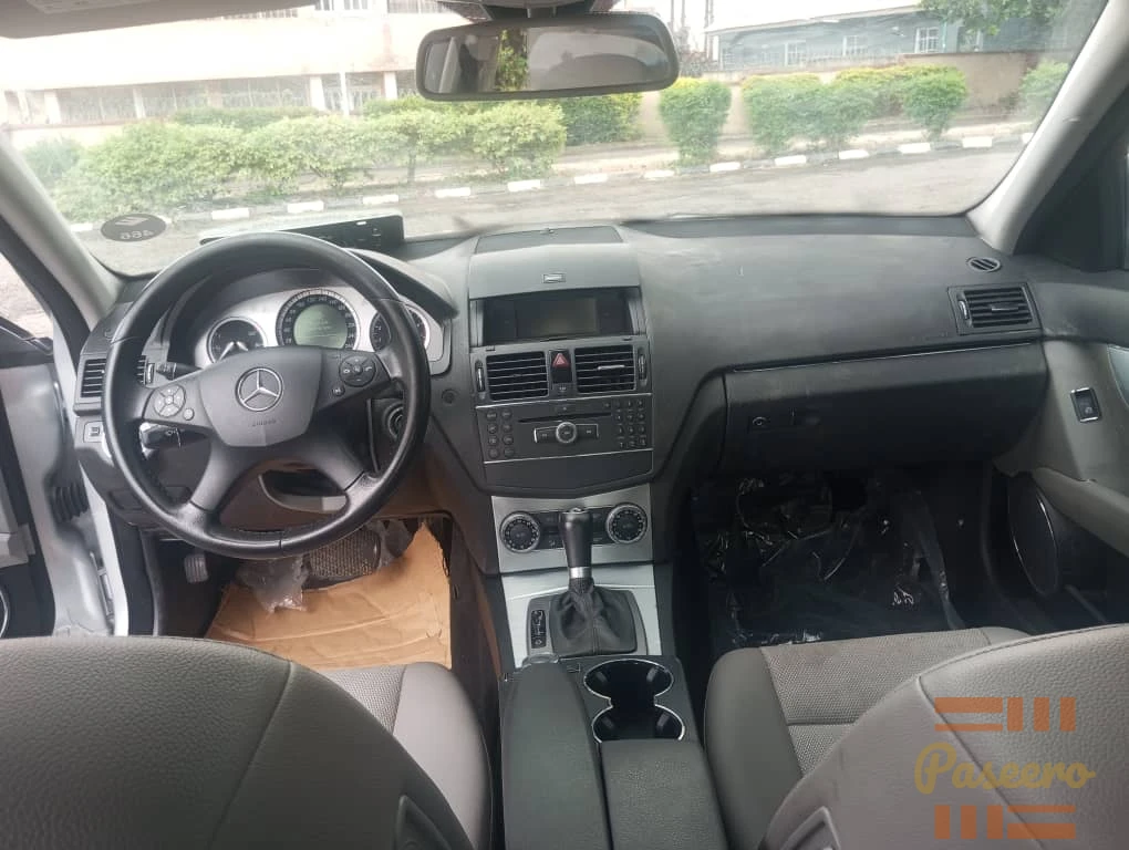 Mercedes Benz C180 toks, in perfect condition,sept 2026 entry 8.5million.3