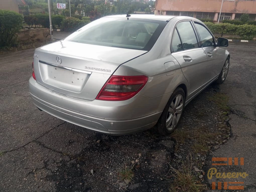Mercedes Benz C180 toks, in perfect condition,sept 2026 entry 8.5million.9