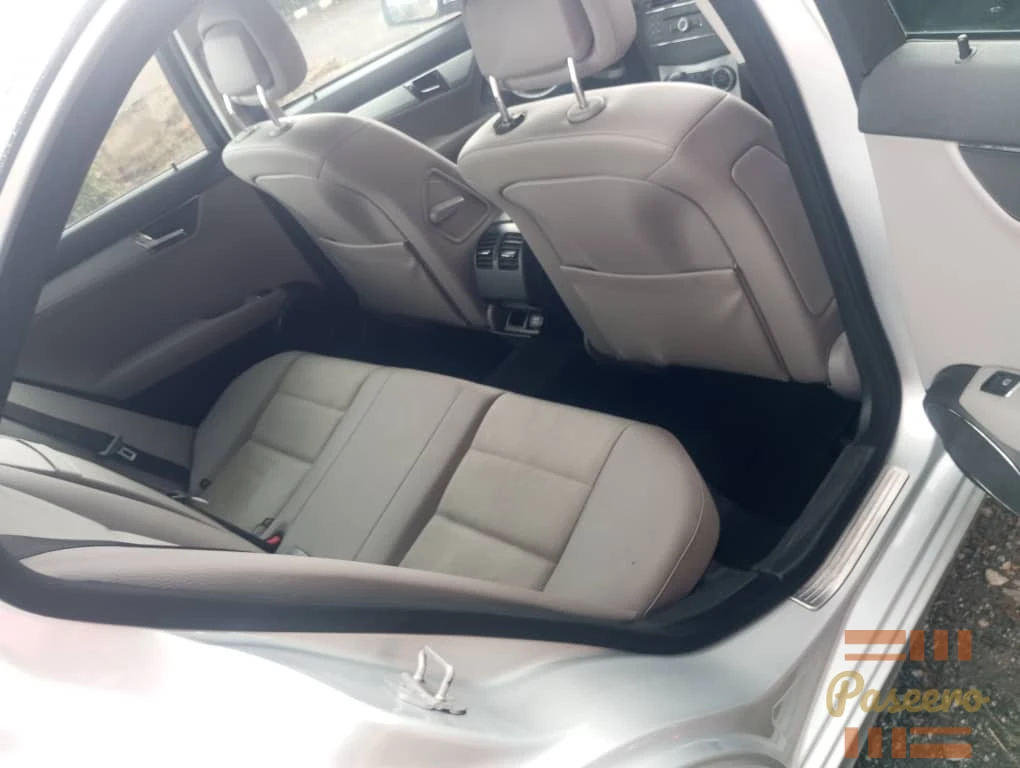 Mercedes Benz C180 toks, in perfect condition,sept 2026 entry 8.5million.6