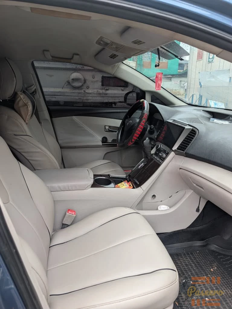 Toyota Venza1