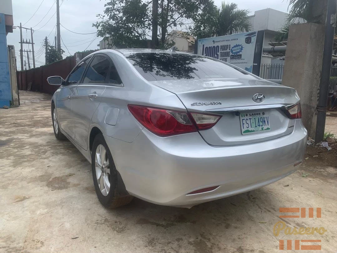 Hyundai Sonata 20125