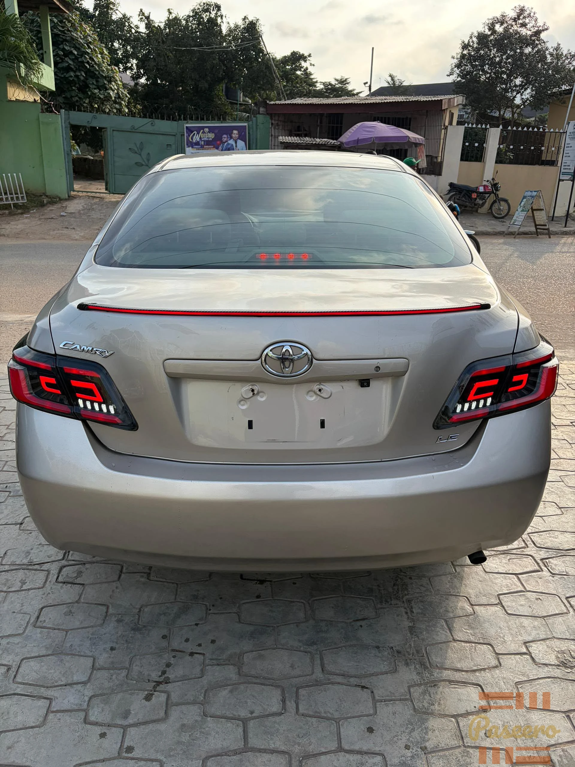 Toyota Camry LE4