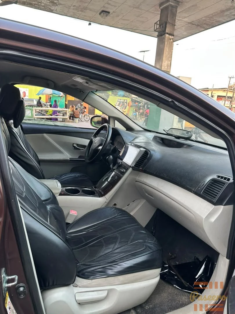 Toyota Venza6
