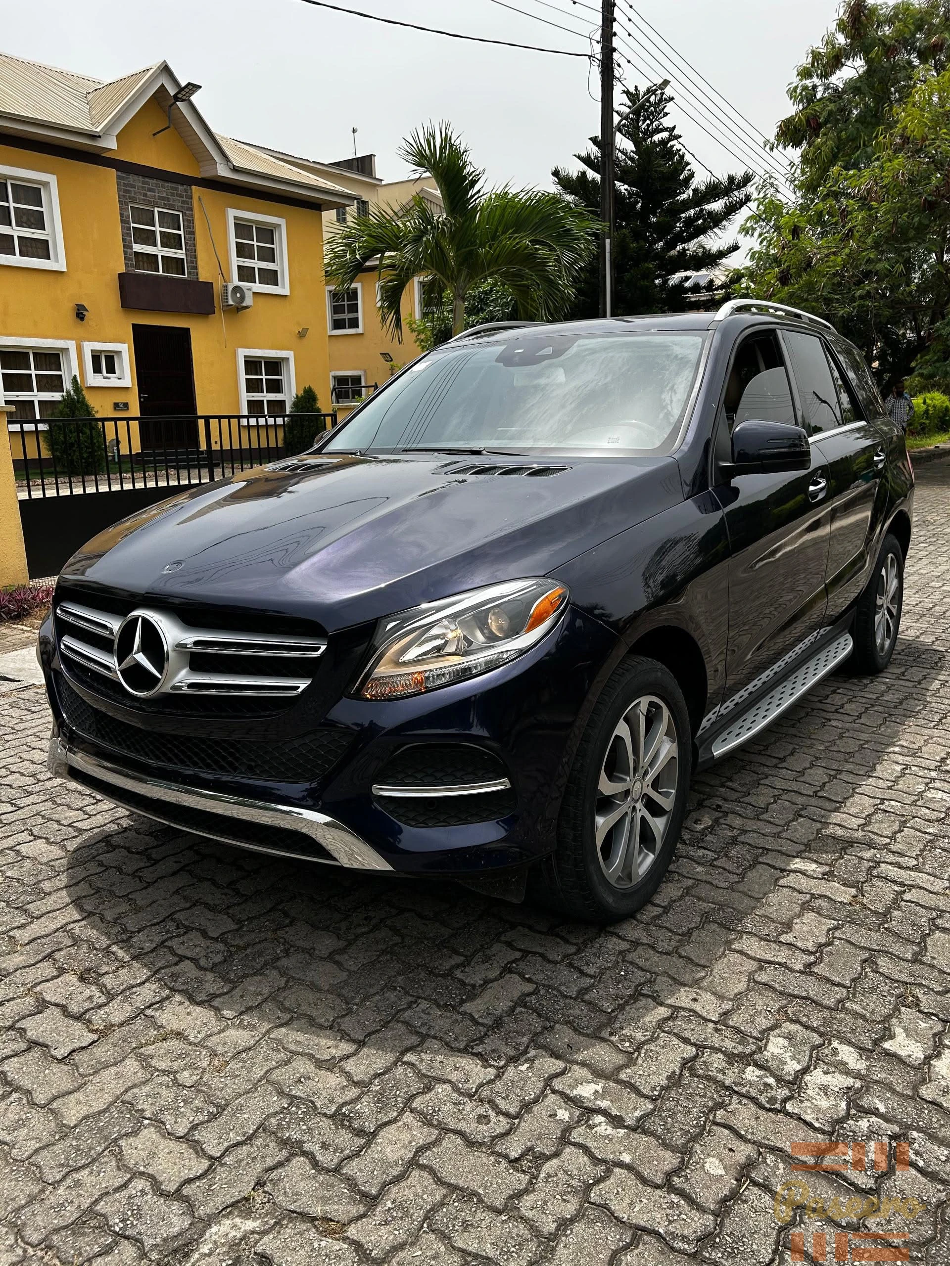 Mercedes Benz GLE3508