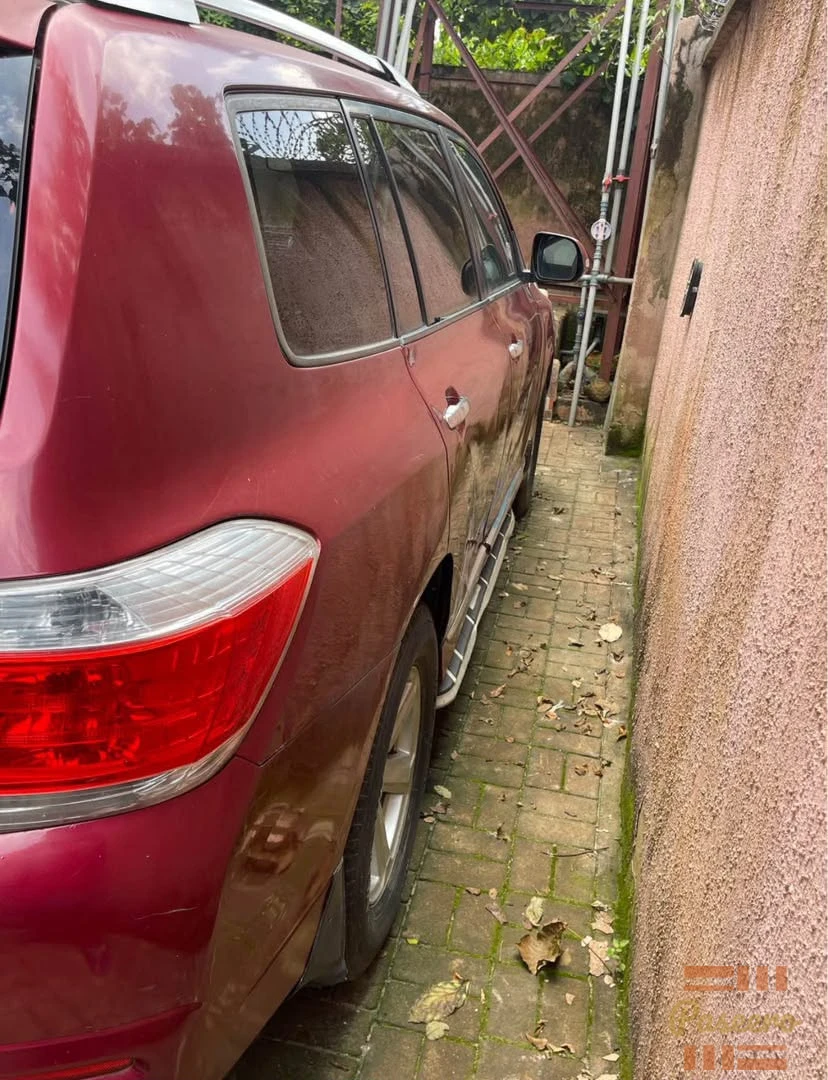 Toyota Highlander ā Distress Sale6