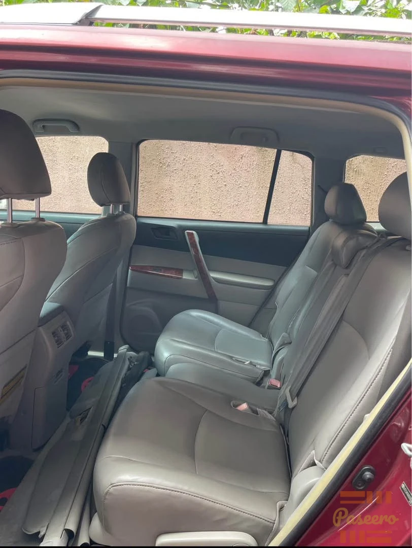 Toyota Highlander ā Distress Sale5