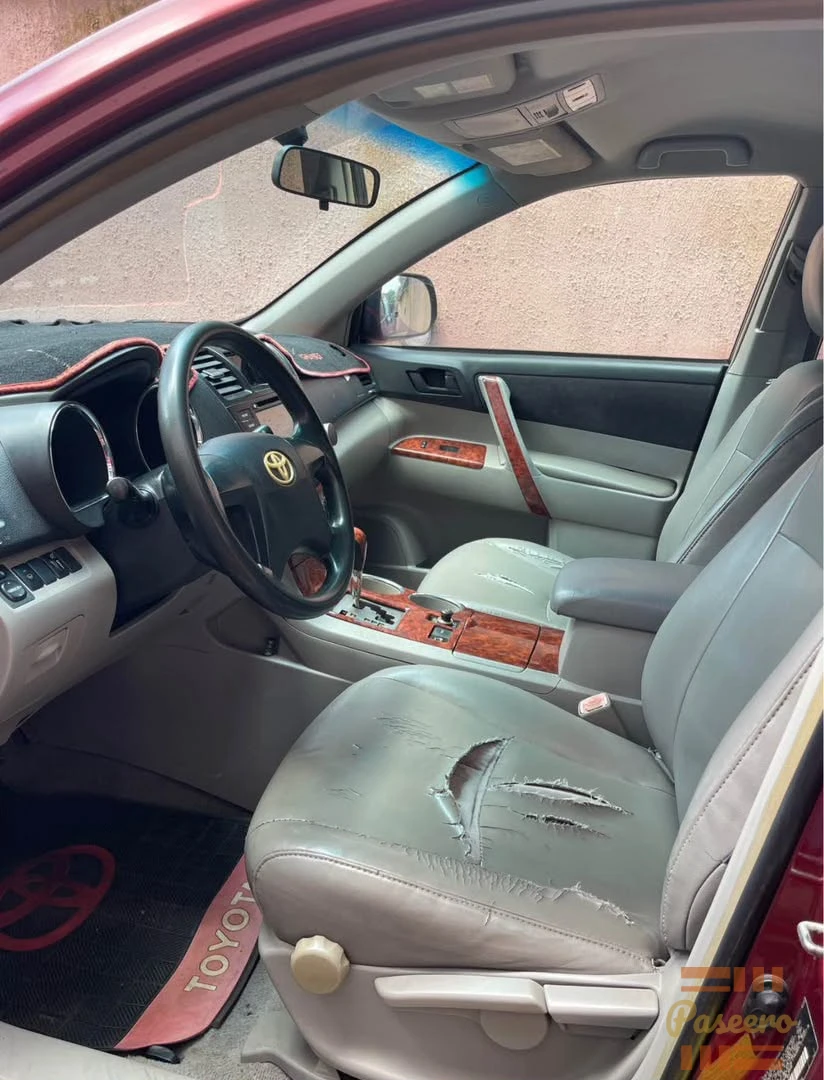 Toyota Highlander ā Distress Sale3